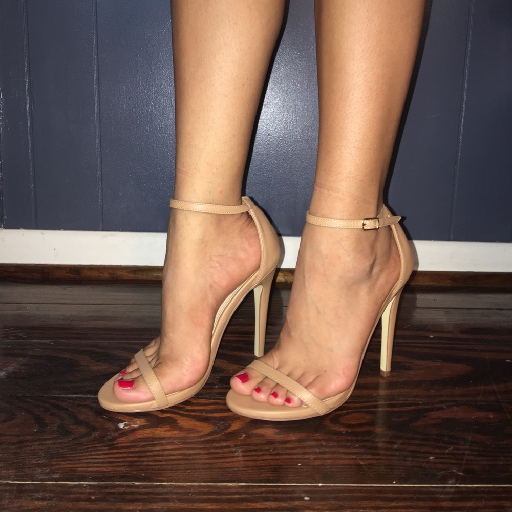 Brand new nude strap heels